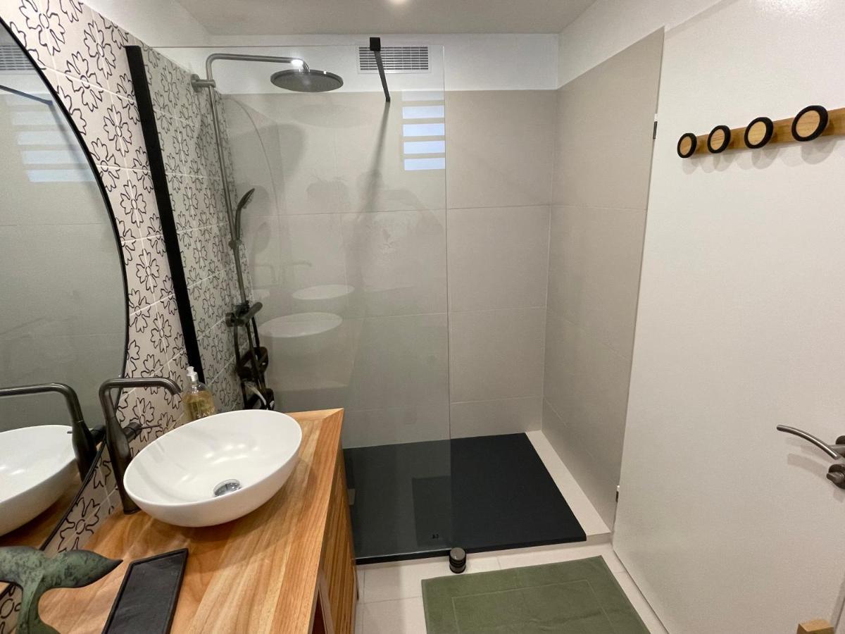 Face A La Mer Apartment เลอโกซิเยร์ ภายนอก รูปภาพ